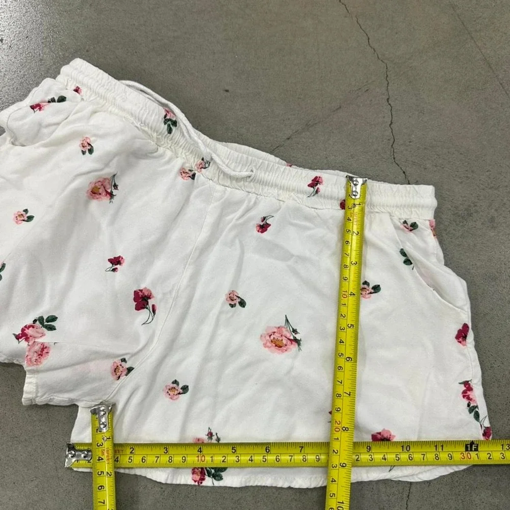 Floral Lounge Sleep Shorts White Rose Print Women's